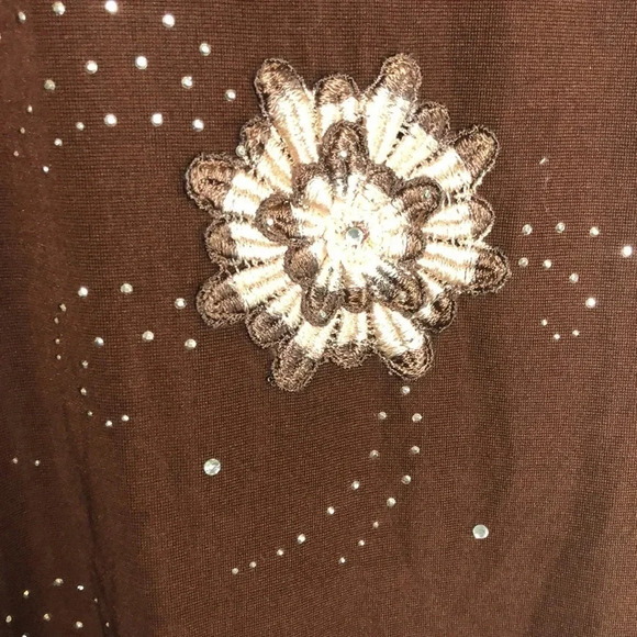 ZIO Brown Floral Embellished Stretch Top - Picture 3 of 8